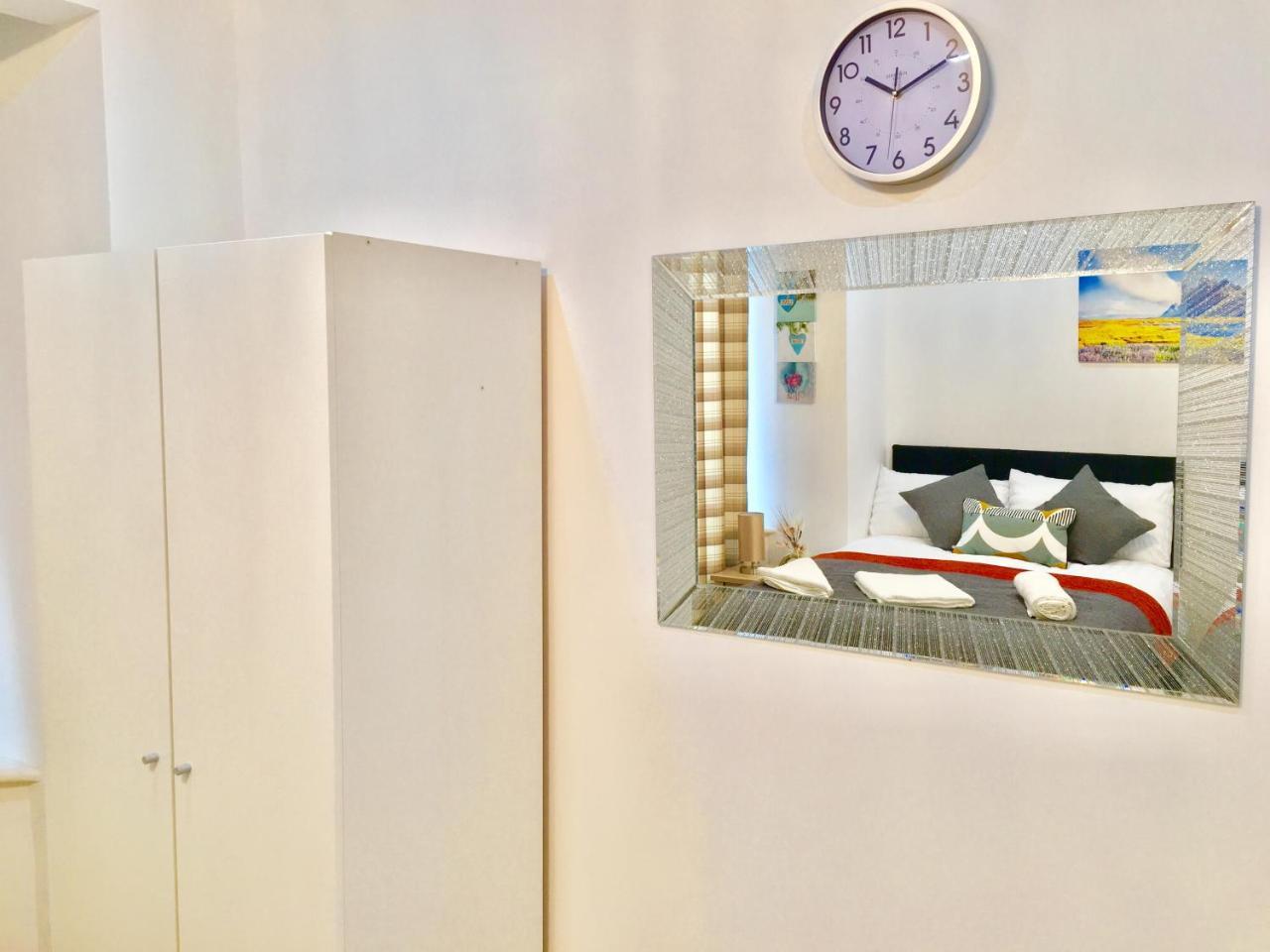 London 2 Bedroom Apartment, Kitchen, Reception&Private Garden Buitenkant foto