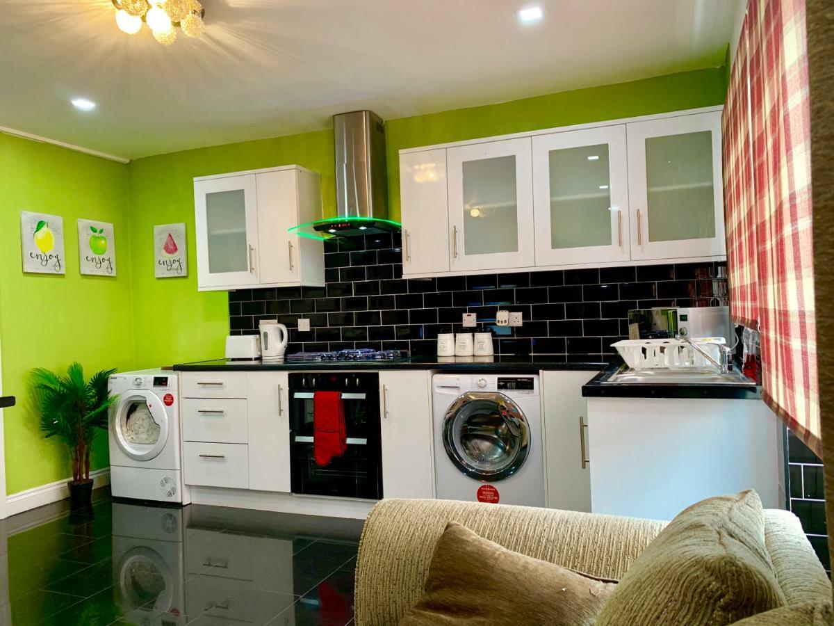 London 2 Bedroom Apartment, Kitchen, Reception&Private Garden Buitenkant foto