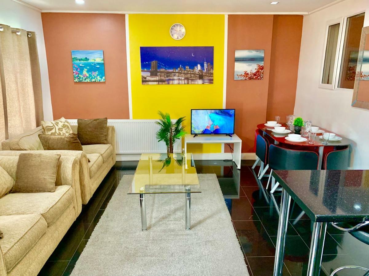 London 2 Bedroom Apartment, Kitchen, Reception&Private Garden Buitenkant foto