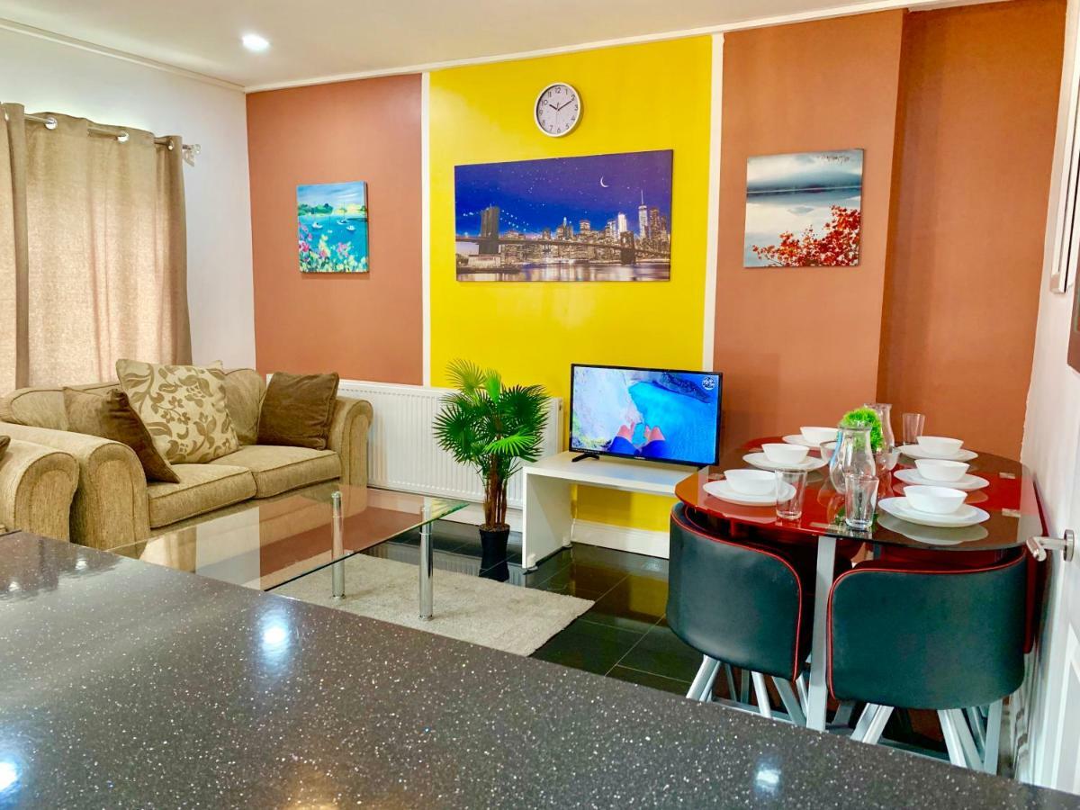 London 2 Bedroom Apartment, Kitchen, Reception&Private Garden Buitenkant foto