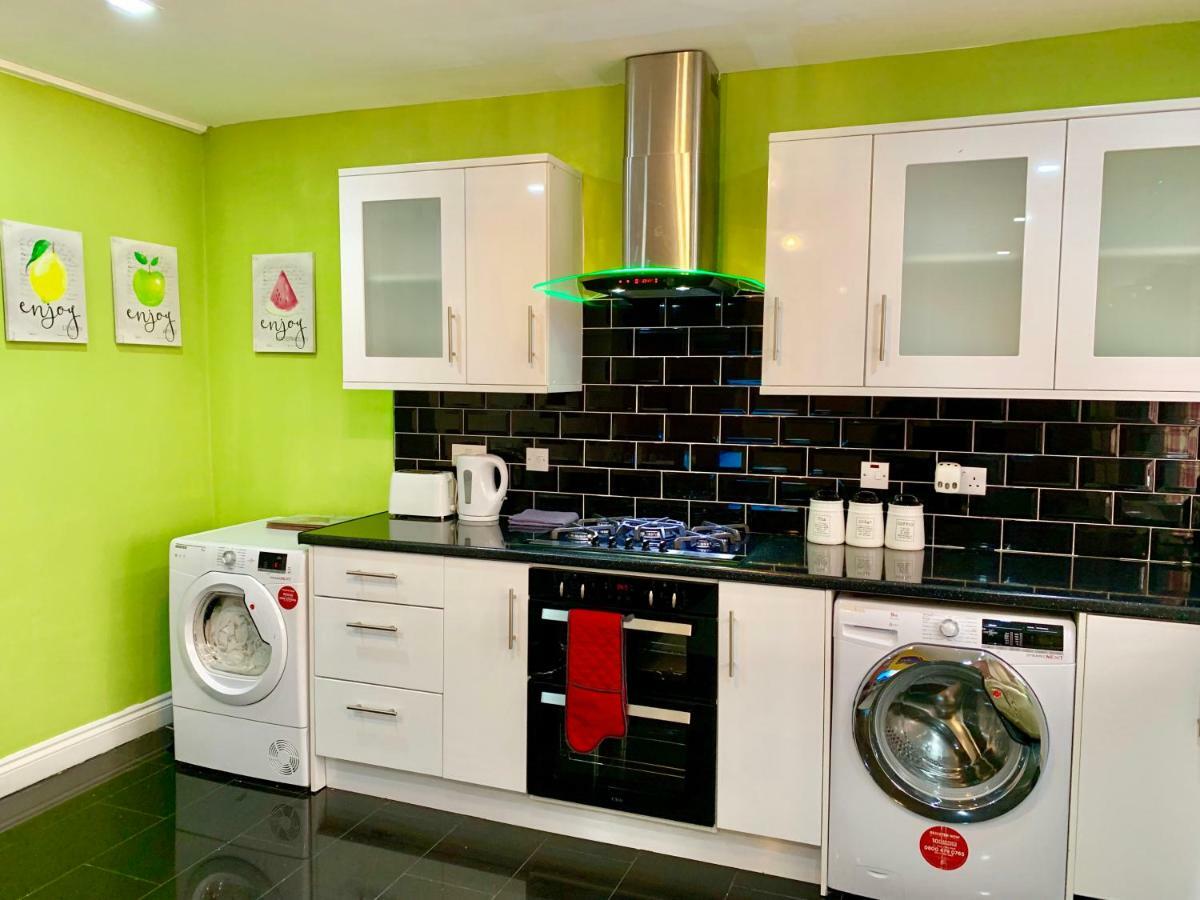 London 2 Bedroom Apartment, Kitchen, Reception&Private Garden Buitenkant foto